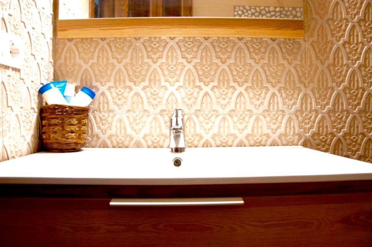 Puerta Real Apartamentos Sewilla Zewnętrze zdjęcie