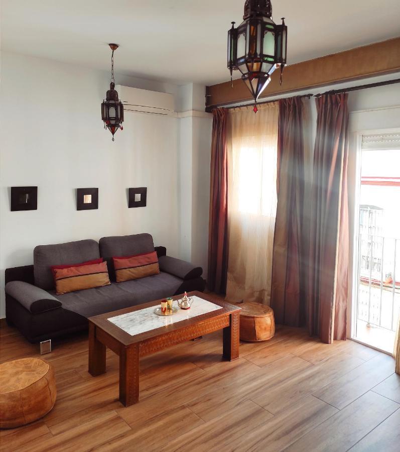 Puerta Real Apartamentos Sewilla Zewnętrze zdjęcie